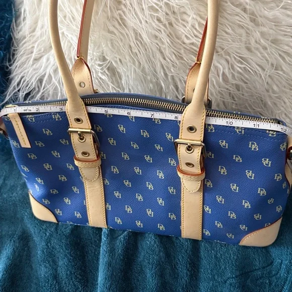 Y2K Dooney & Bourke Vintage Leather shoulder  bag Blue Cream monogram NEARLY NEW - Picture 16 of 17